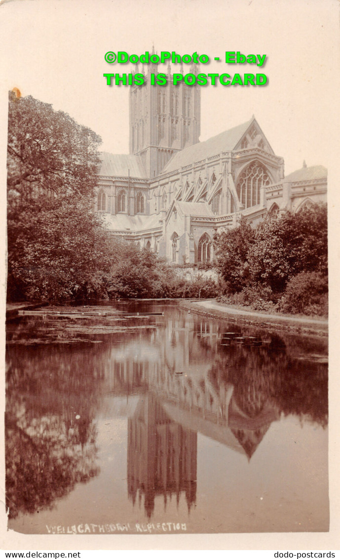 R452599 Wells Cathedral Reflection - Wereld