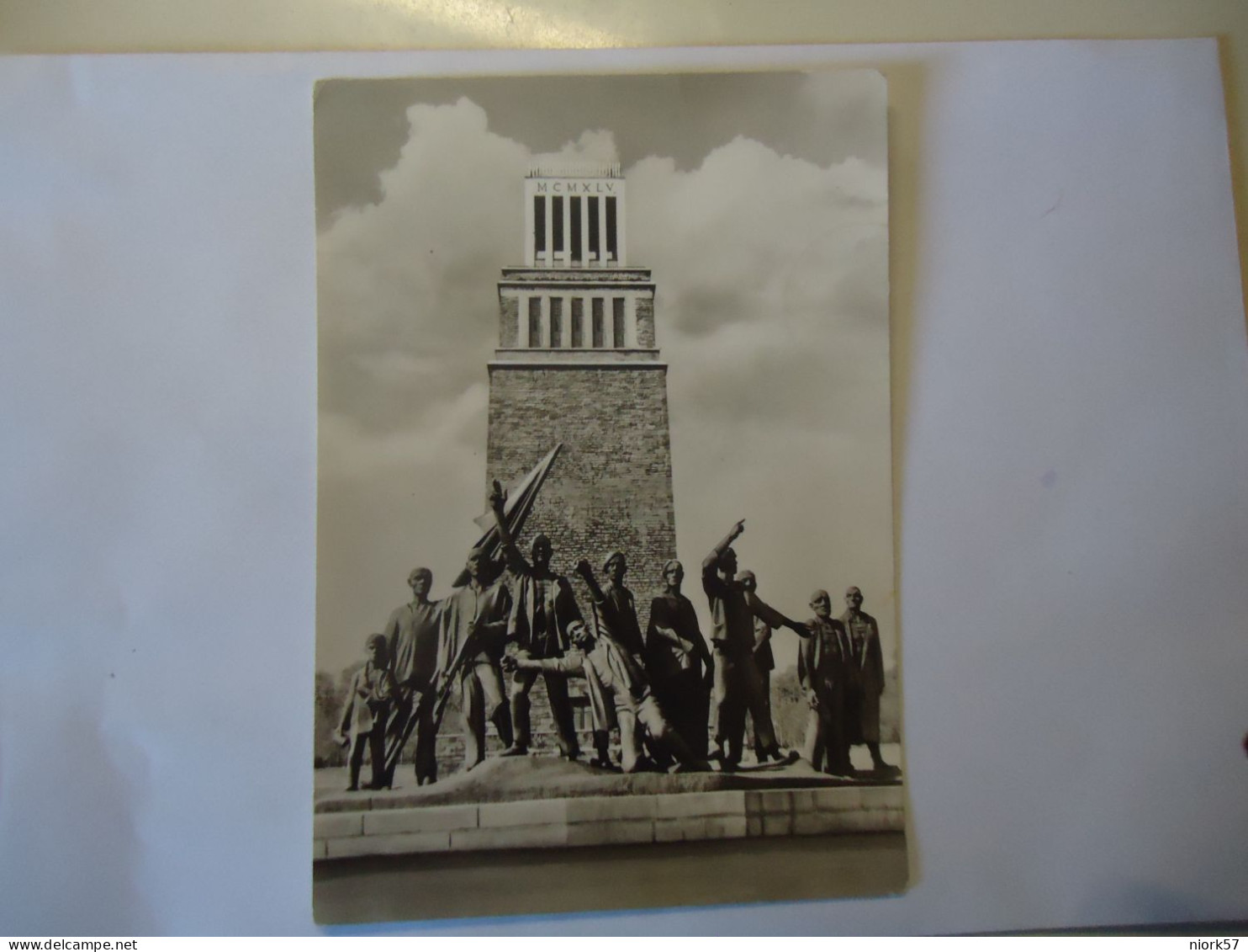 GERMANY POSTCARDS  1977  Mohn Und Buchenwald  STATUE - Other & Unclassified