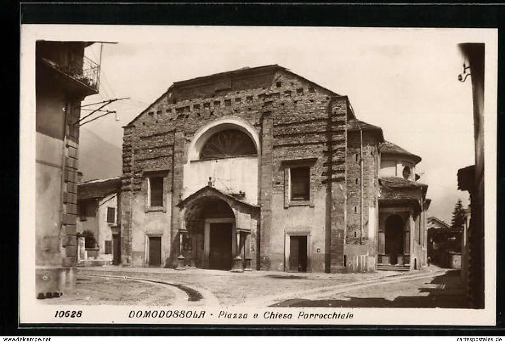 Cartolina Domodossola, Piazza E Chiesa Parocchiale  - Andere & Zonder Classificatie