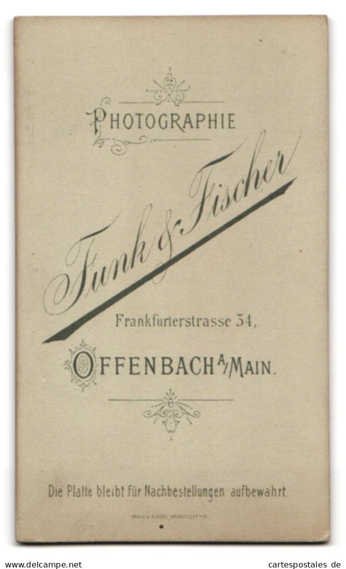 Fotografie Funk & Fischer, Offenbach A. Main, Bürgerlicher Herr Mit Schnauzbart  - Personnes Anonymes