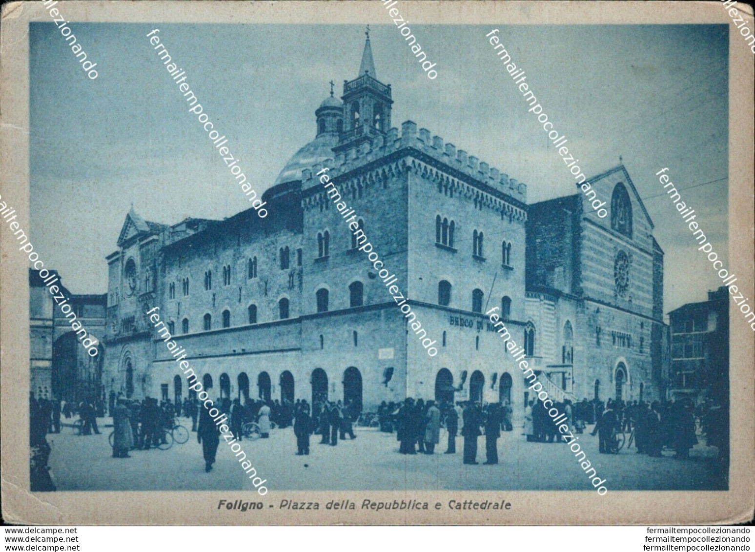 Ae724 Cartolina Foligno Piazza Della Repubblica E Cattedrale Provinciadi Perugia - Perugia