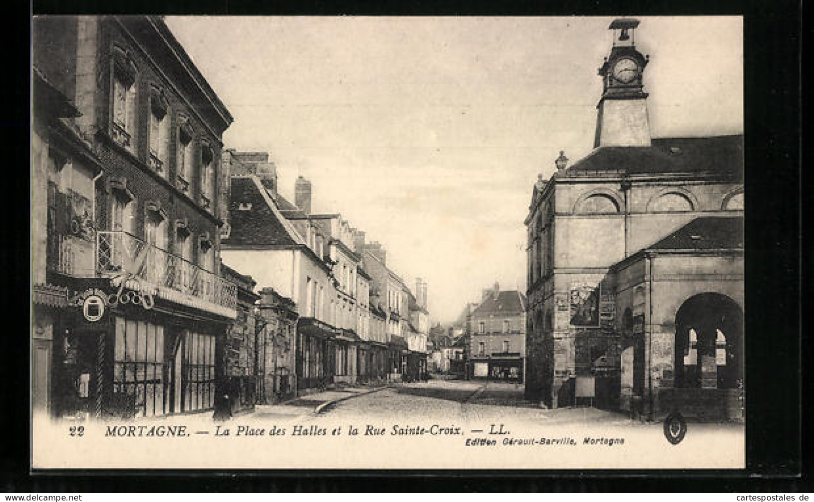 CPA Mortagne, La Place Des Halles Et La Rue Sainte-Croix  - Other & Unclassified