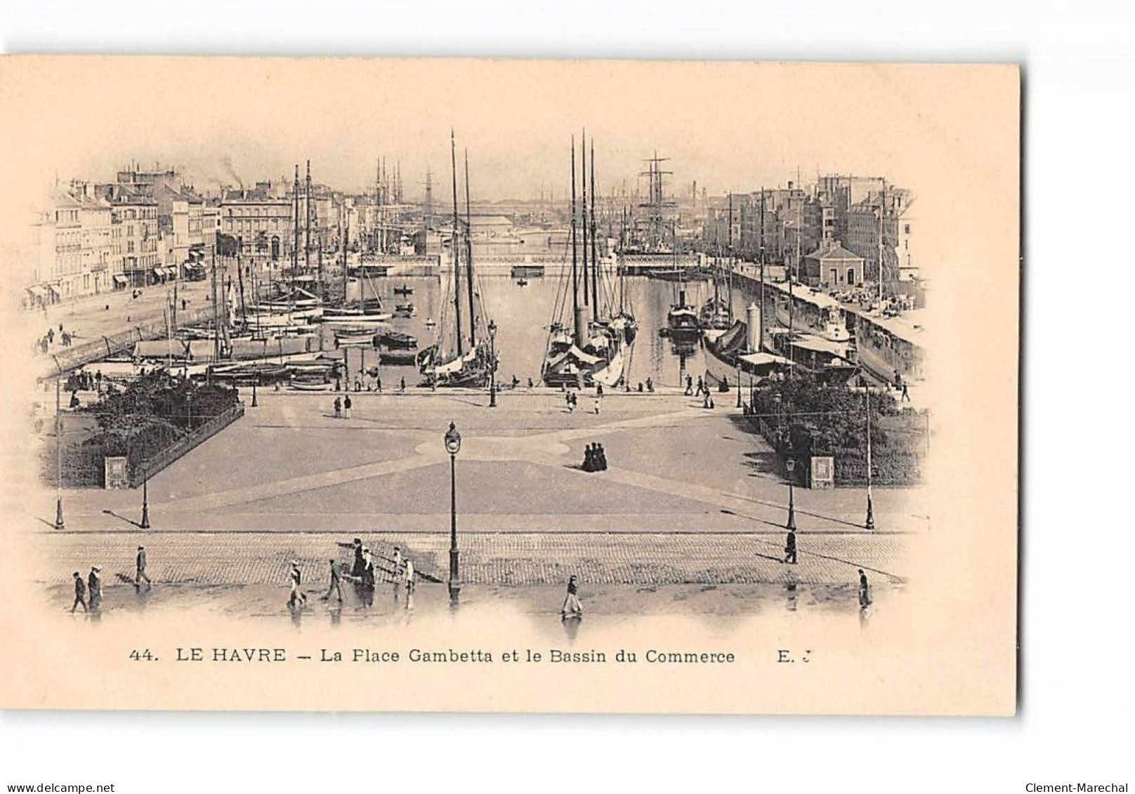 LE HAVRE - La Place Gambetta Et Le Bassin Du Commerce - Très Bon état - Portuario