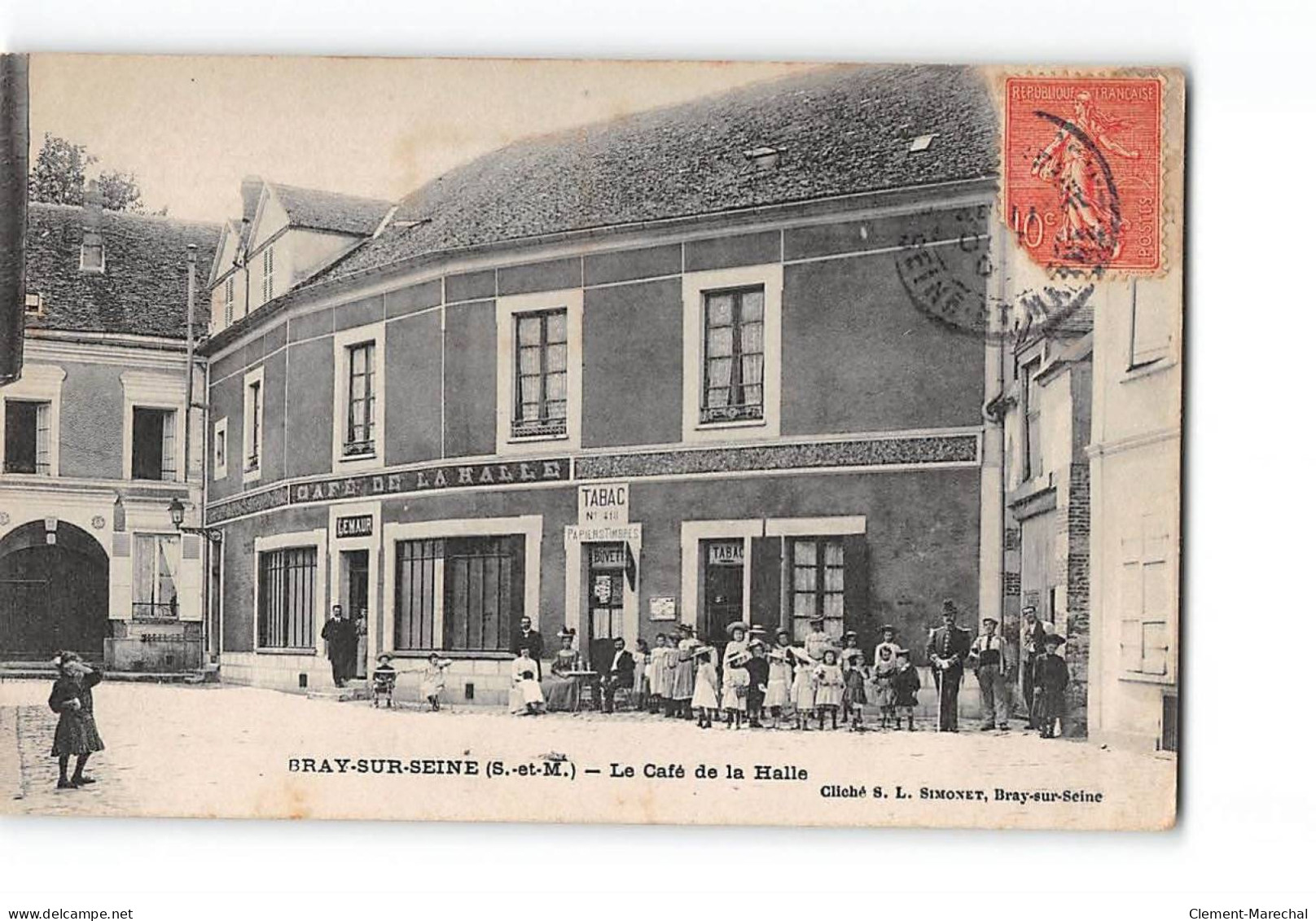 BRAY SUR SEINE - Le Café De La Halle - Très Bon état - Bray Sur Seine