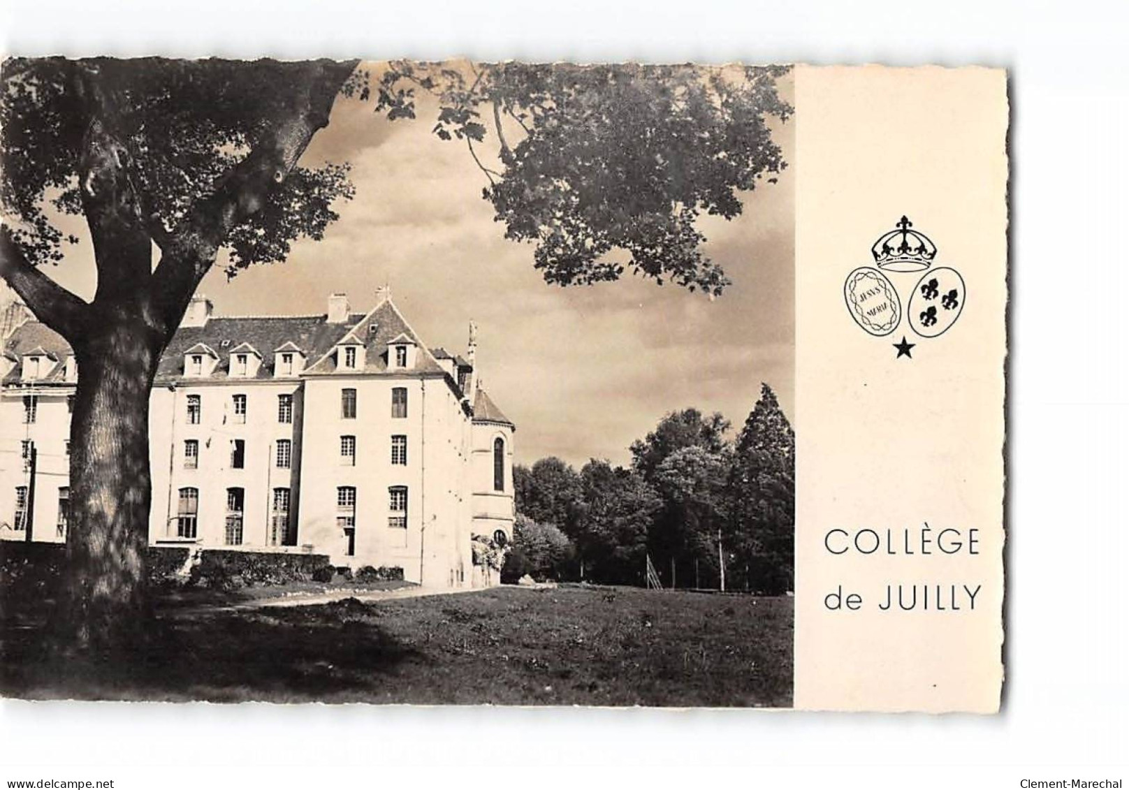 Collège Libre De JUILLY - Le Bâtiment - La Fontaine - Très Bon état - Autres & Non Classés