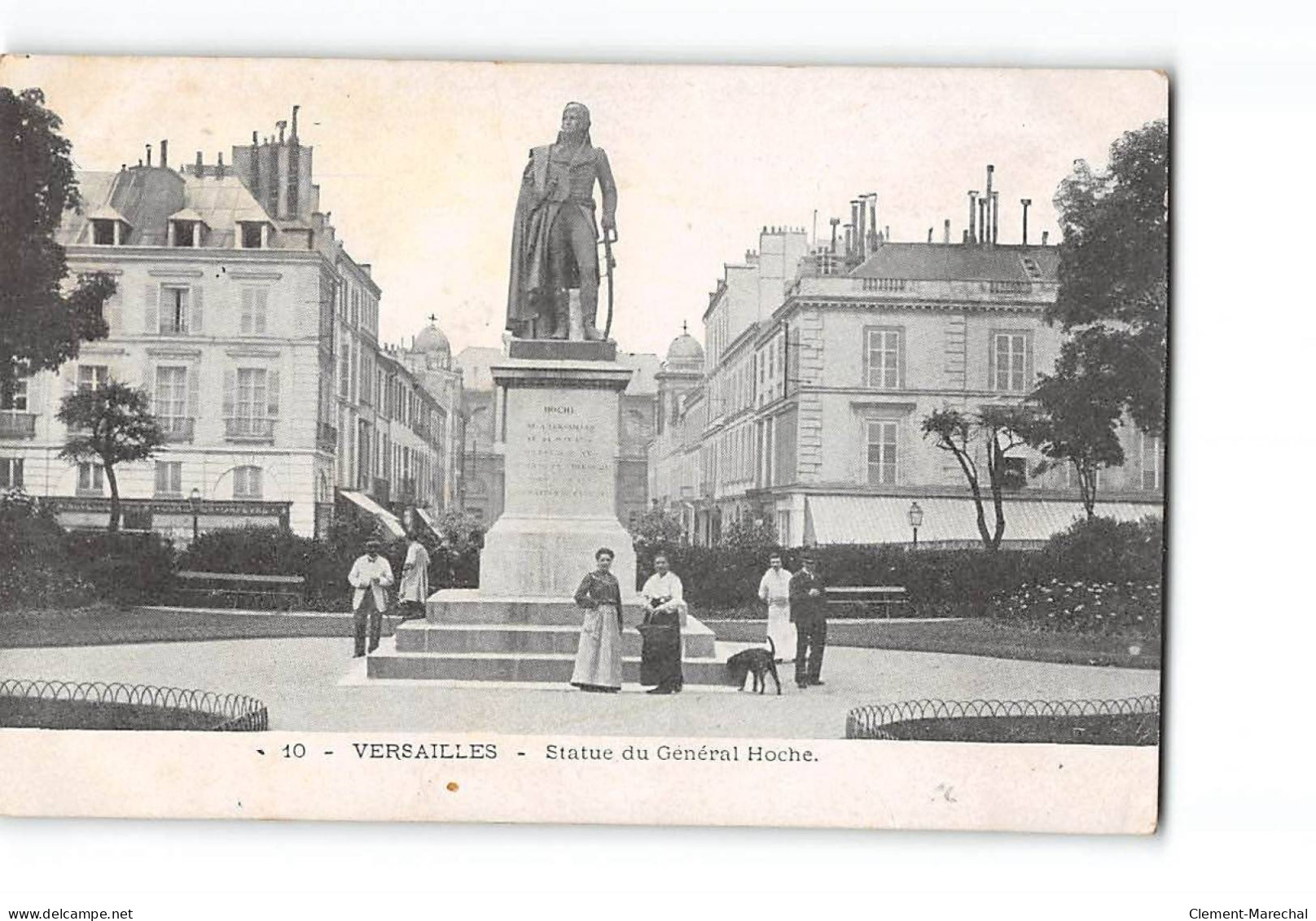 VERSAILLES - Statue Du Général Hoche - Très Bon état - Versailles