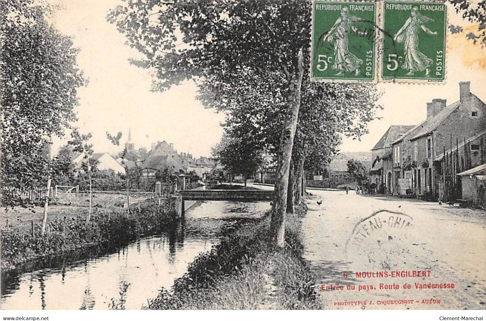 MOULINS ENGILBERT - Entrée Du Pays - Route De Vandenesse - Très Bon état - Moulin Engilbert