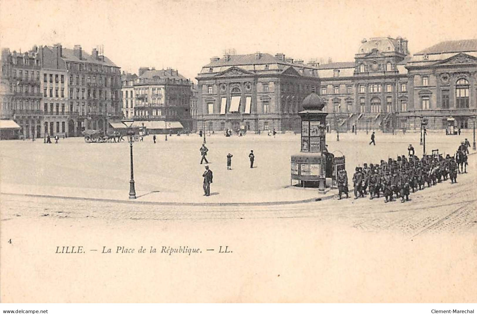 LILLE - La Place De La République - Très Bon état - Lille