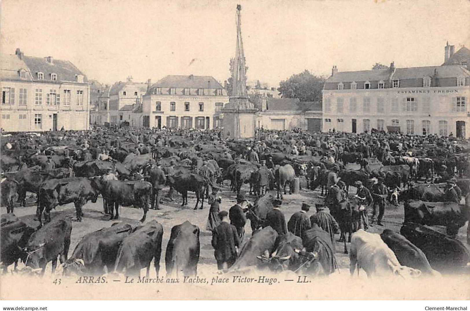 ARRAS - Le Marché Aux Vaches - Place Victor Hugo - Très Bon état - Arras