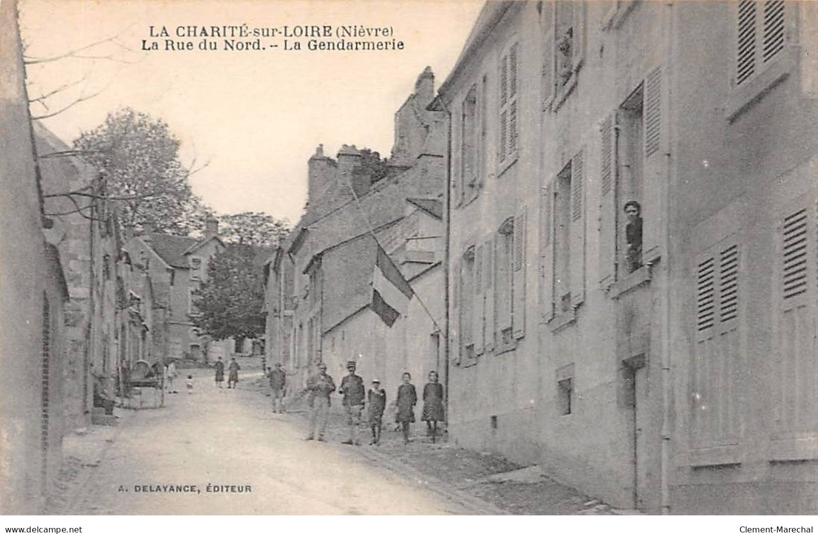 LA CHARITE SUR LOIRE - La Rue Du Nord - La Gendarmerie - Très Bon état - La Charité Sur Loire