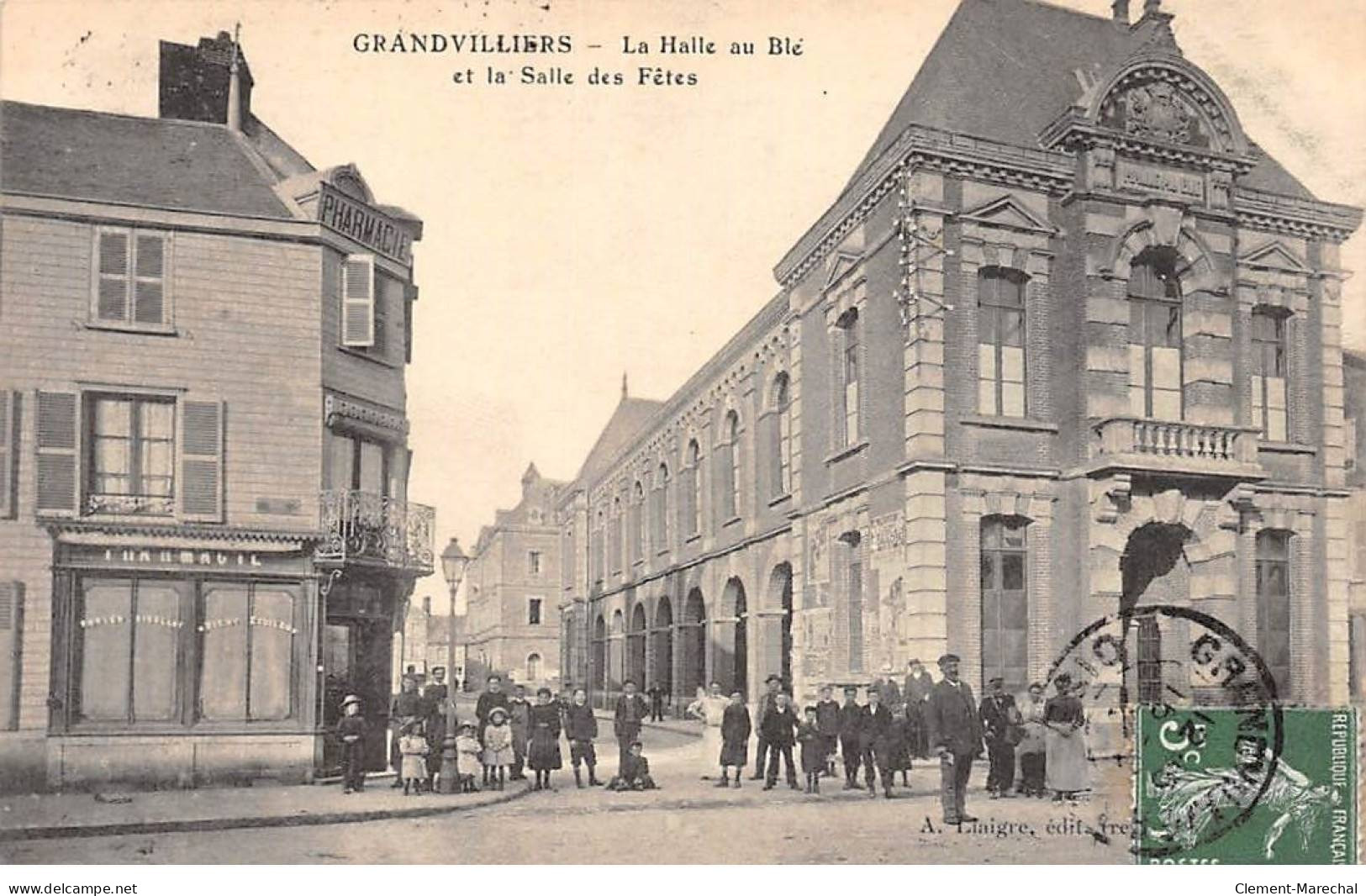 GRANVILLIERS - La Halle Au Blé Et La Salle Des Fêtes - Très Bon état - Grandvilliers