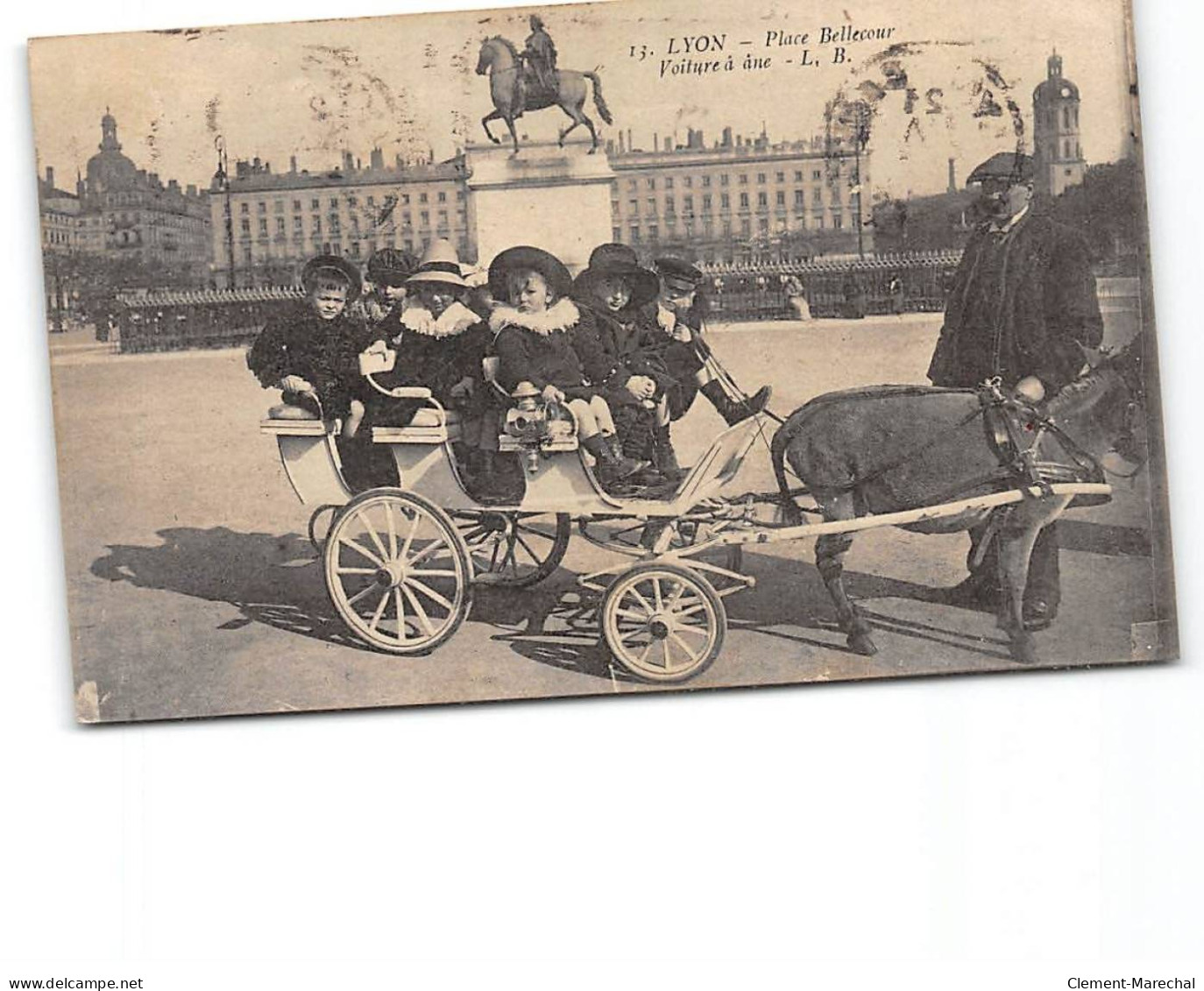 LYON  - Place Bellecour - Voiture à Ane - Très Bon état - Other & Unclassified