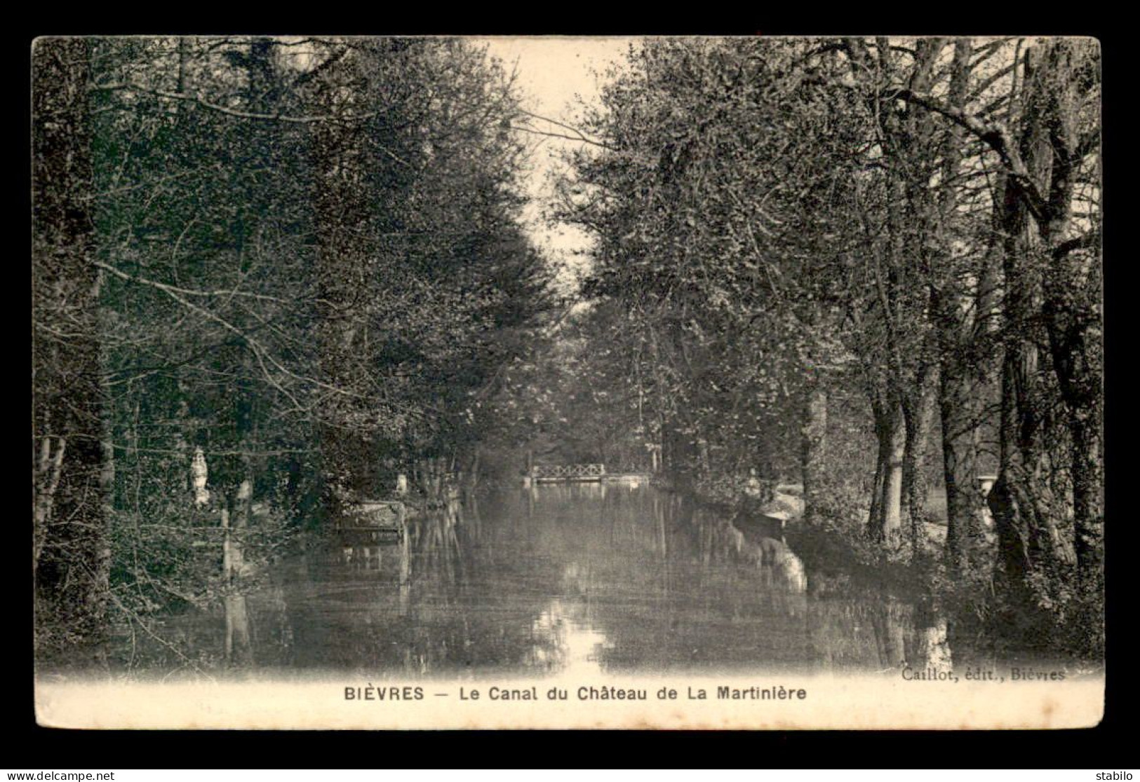 91 - BIEVRES - LE CANAL ET LE CHATEAU DE LA MARTINIERE - Bievres