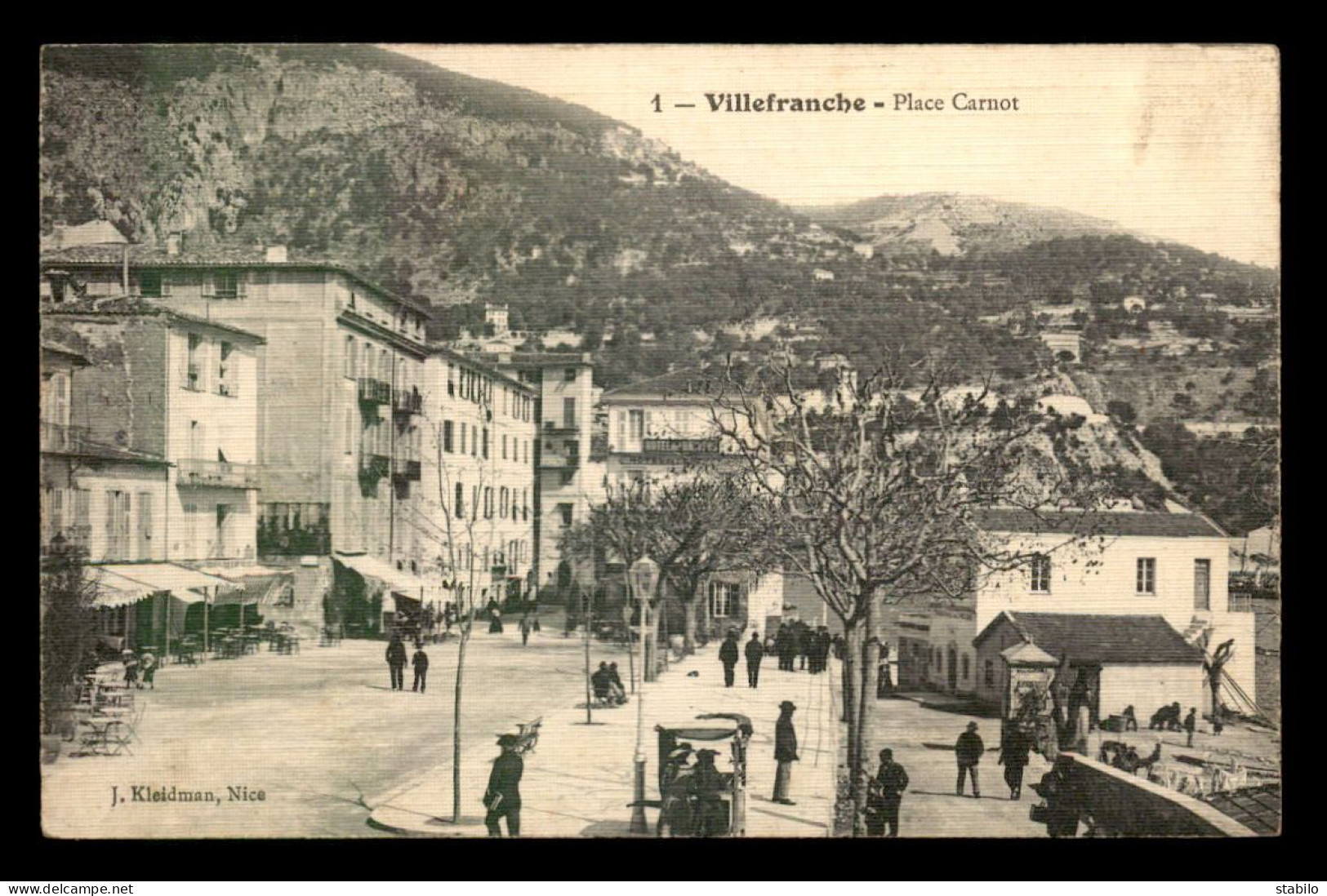 06 - VILLEFRANCHE-SUR-MER -  PLACE CARNOT - CARTE ANCIENNE TOILEE - Villefranche-sur-Mer