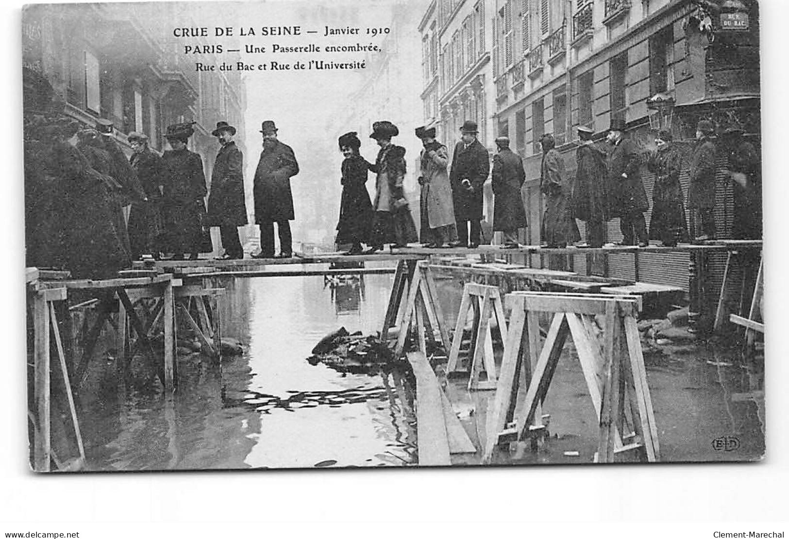 PARIS - Crue De La Seine - Janvier 1910 - Une Passerelle Encombrée - Rue Du Bac Et Rue De L'Université - Très Bon état - Inondations De 1910