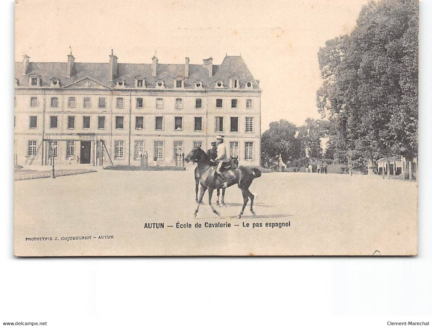 AUTUN - Ecole De Cavalerie - Le Pas Espagnol - Très Bon état - Autun