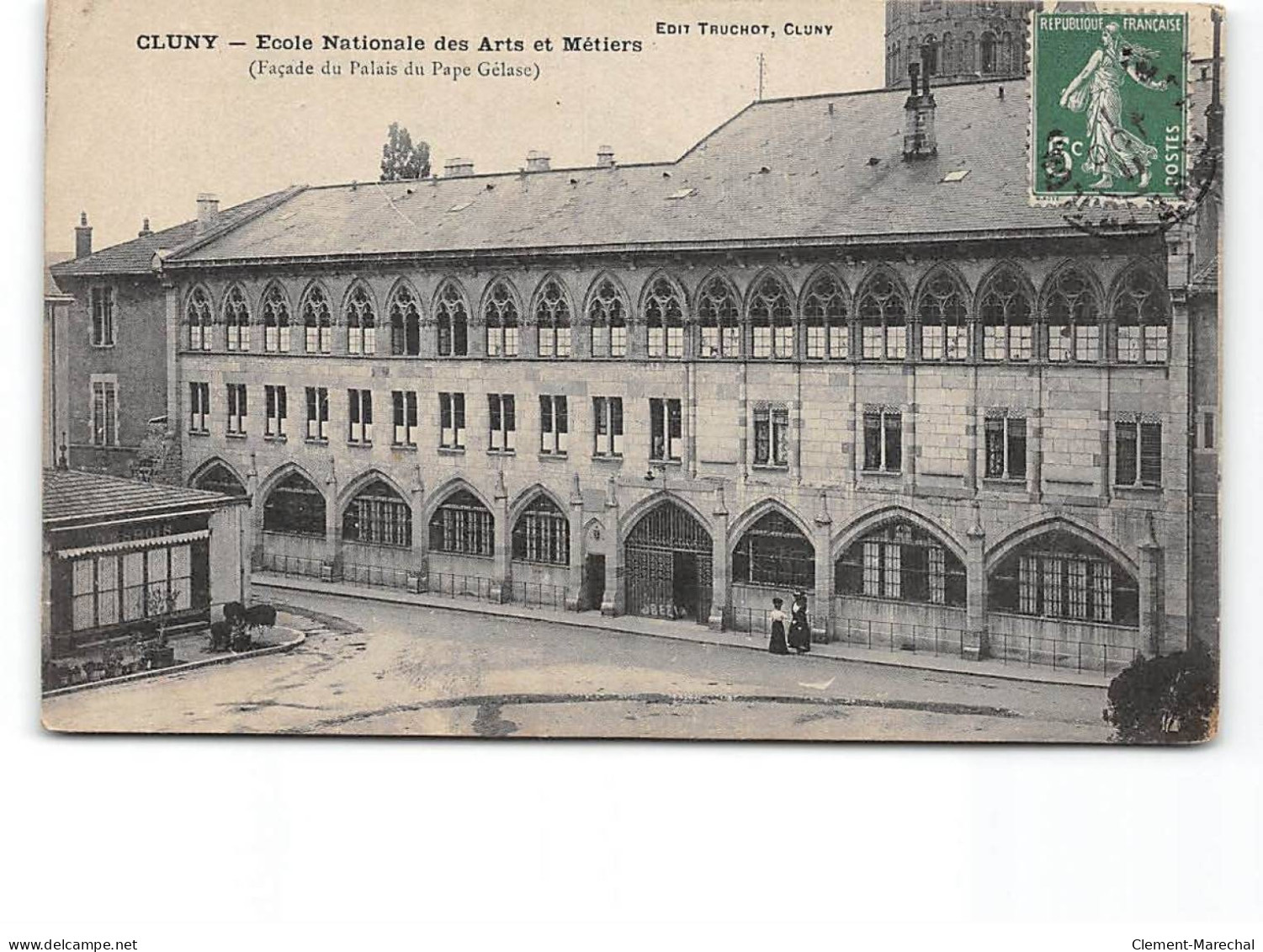 CLUNY - Ecole Nationale Des Arts Et Métiers - Très Bon état - Cluny