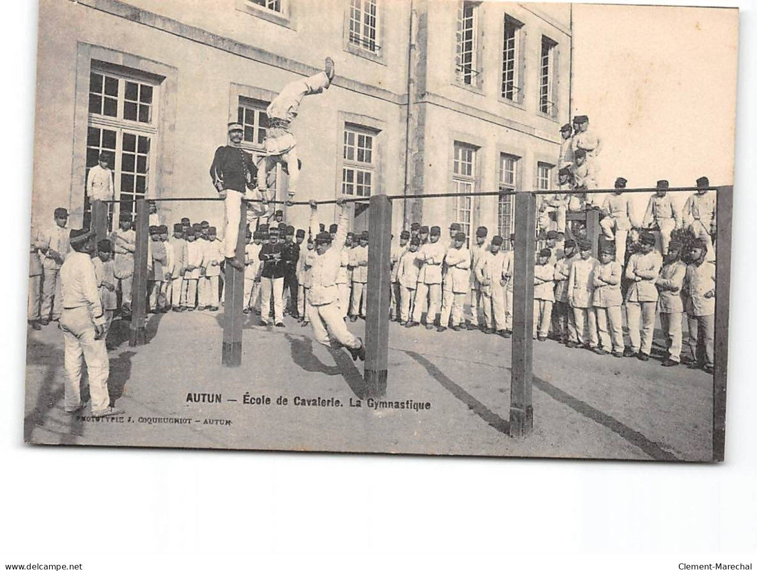 AUTUN - Ecole De Cavalerie - La Gymnastique - Très Bon état - Autun