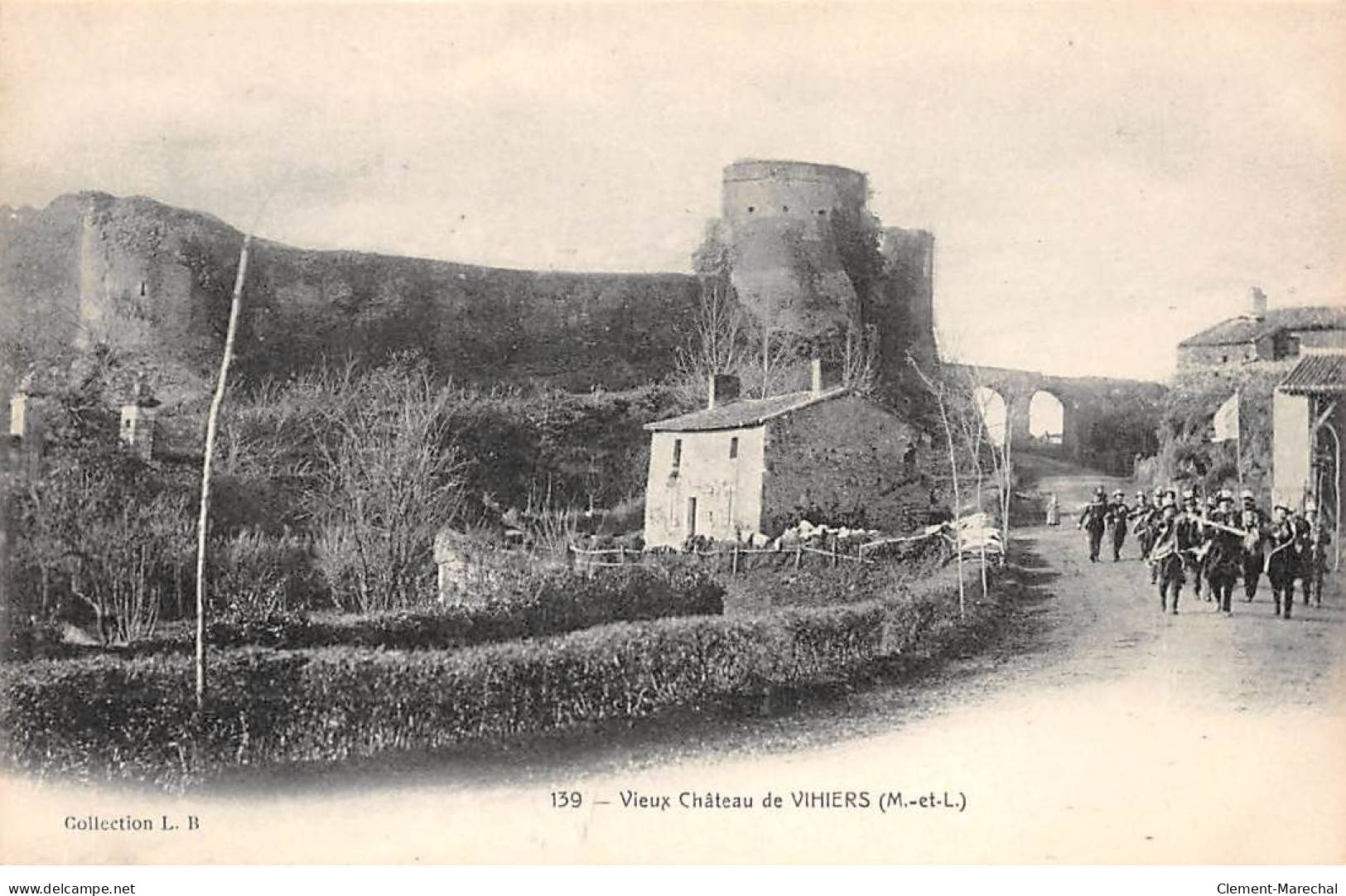 Vieux Château De VIHIERS - Très Bon état - Other & Unclassified