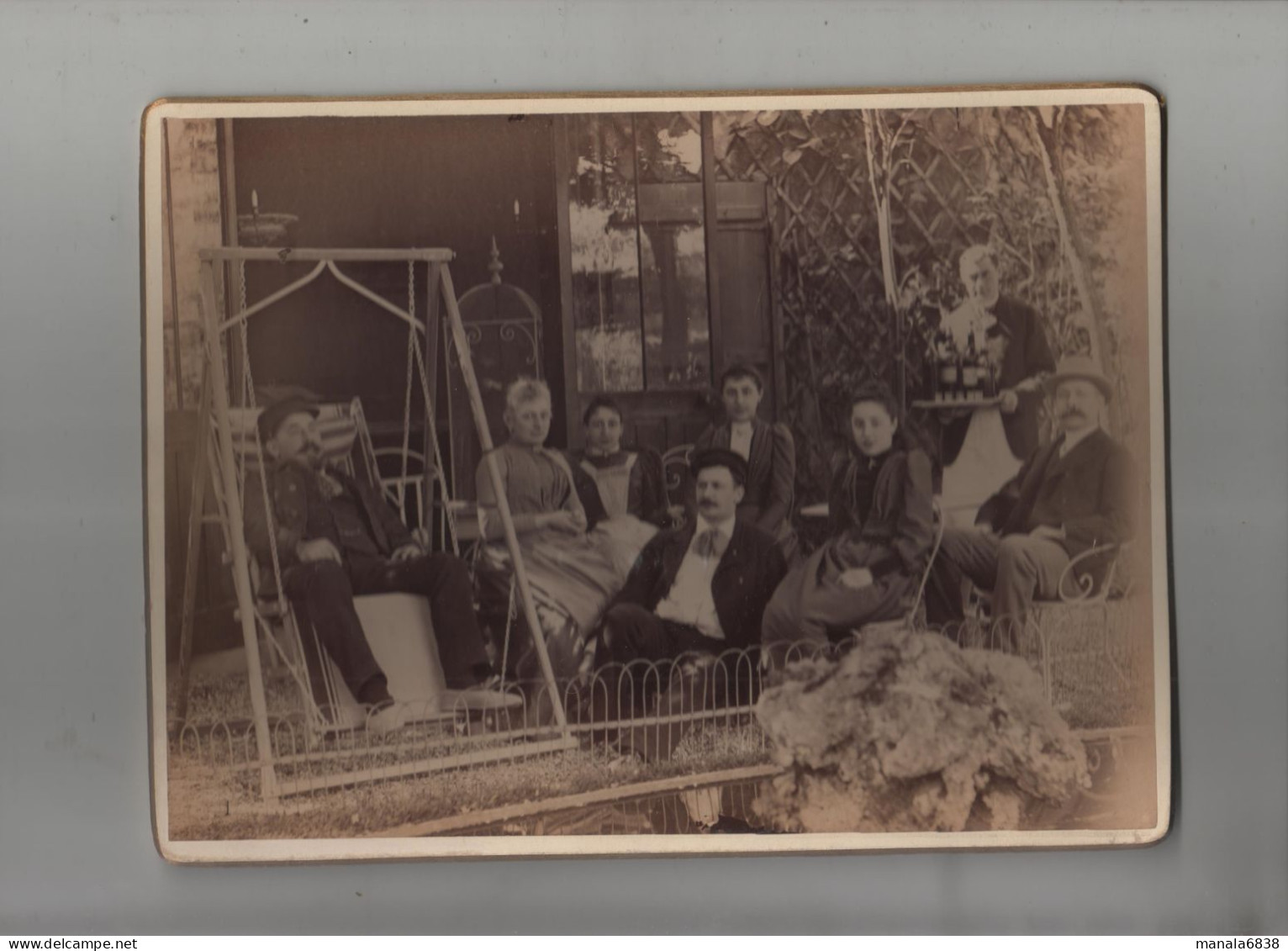 Lévisalles Service Sur La Terrasse Belle Famille Vers 1900 - Geïdentificeerde Personen