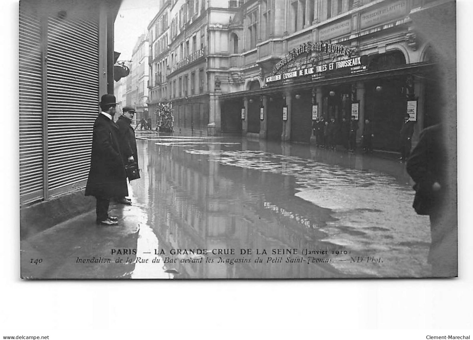 PARIS - La Grande Crue De La Seine - Janvier 1910 - Rue Du Bac Devant Les Magasins Du Petit Saint Thomas - Très Bon état - Paris Flood, 1910