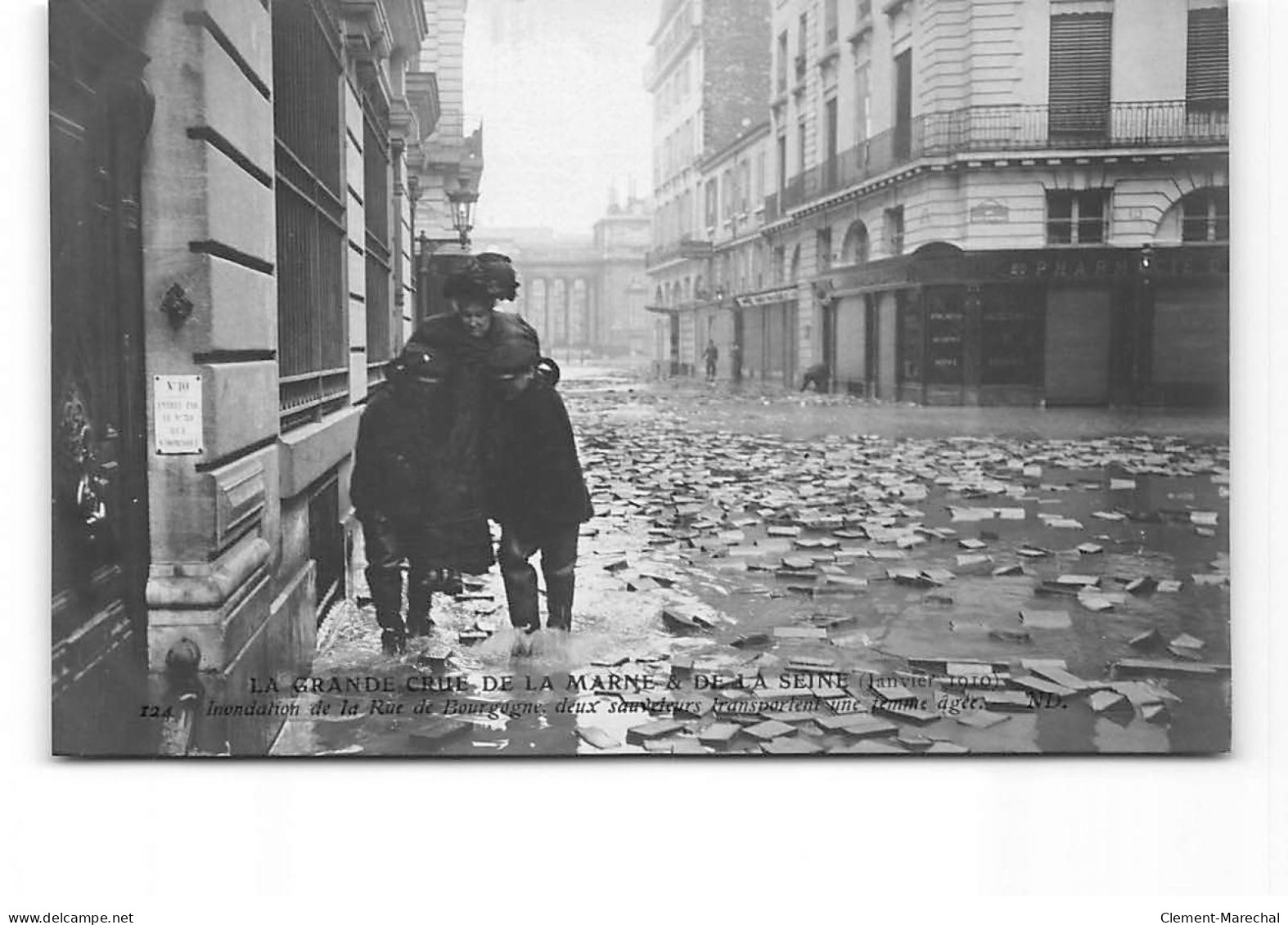 PARIS - La Grande Crue De La Seine - Janvier 1910 - Rue De Bourgogne - Deux Sauveteurs - Très Bon état - Paris Flood, 1910