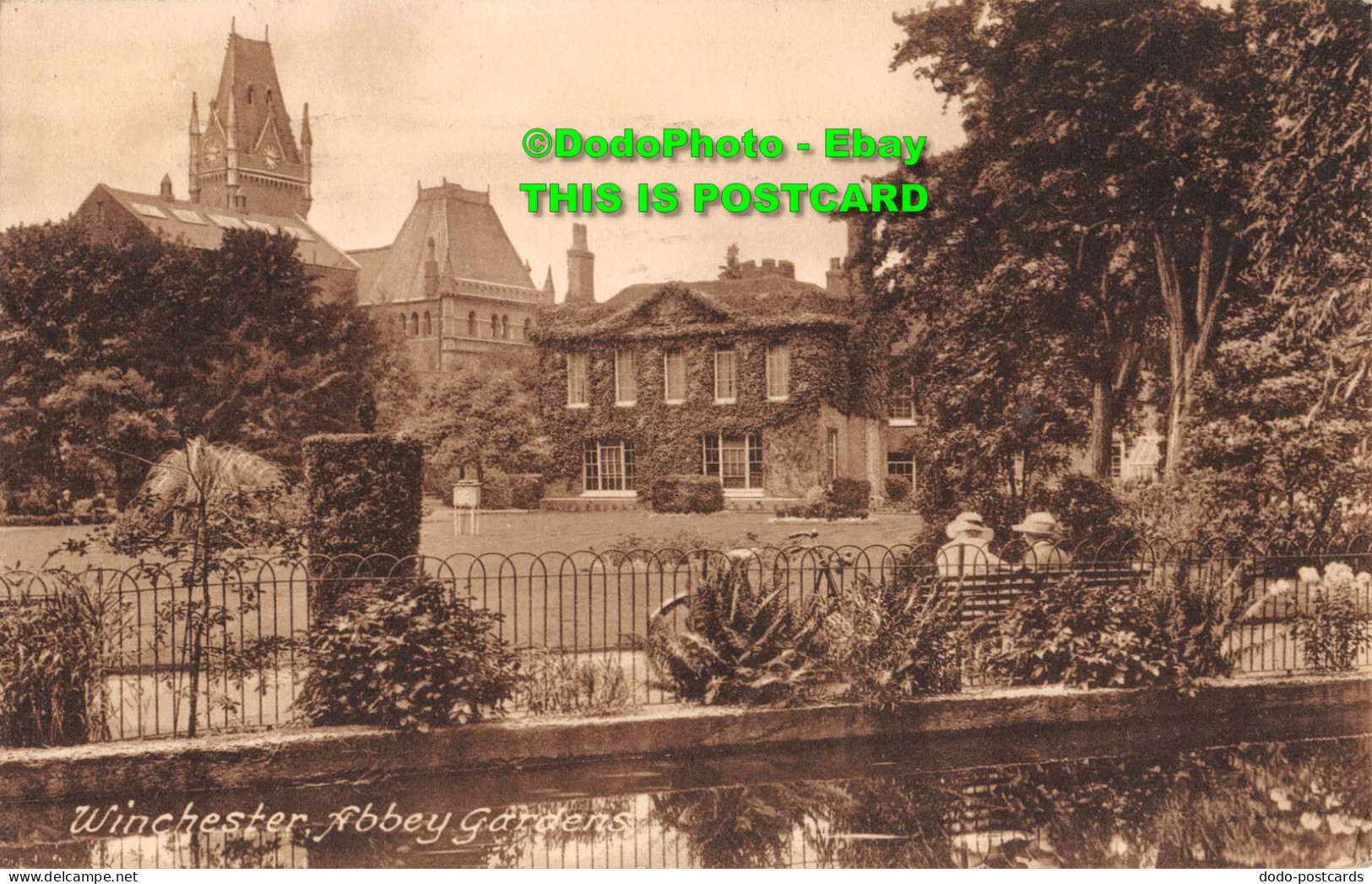 R453337 Winchester Abbey Gardens. Friths Series. No. 74232. 1928 - Mundo
