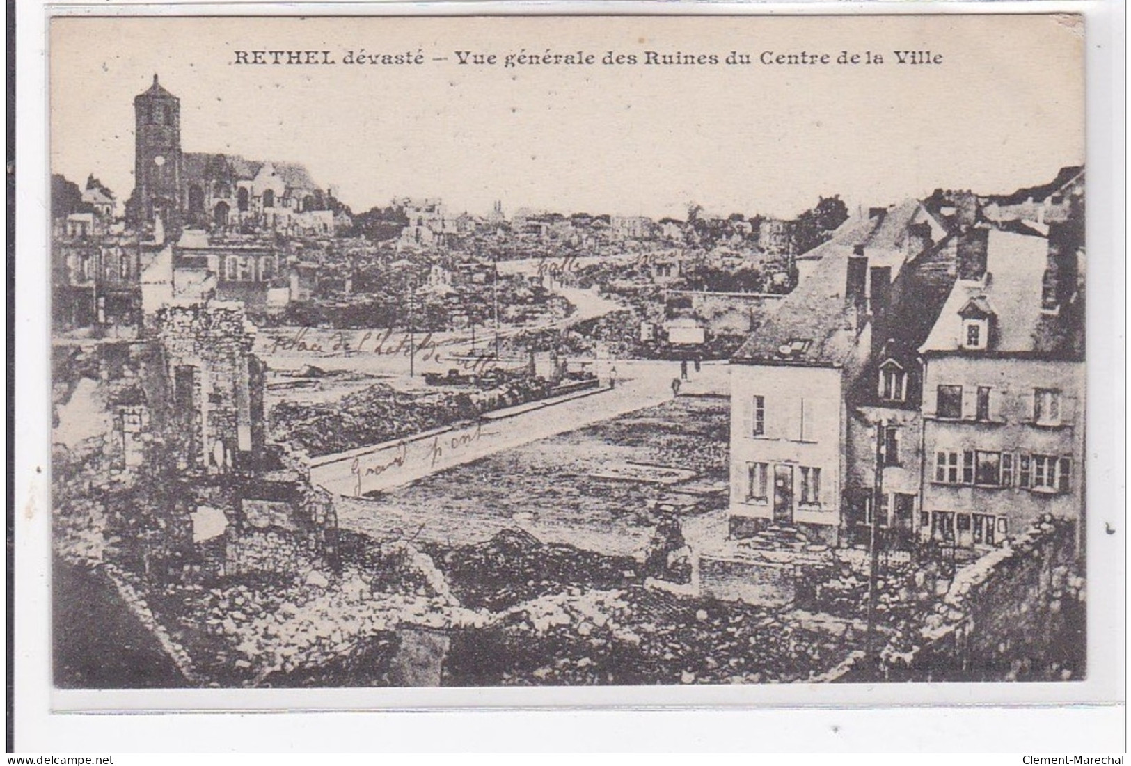 RETHEL : Vue Generale Des Ruines Du Centre De La Ville - Tres Bon Etat - Rethel
