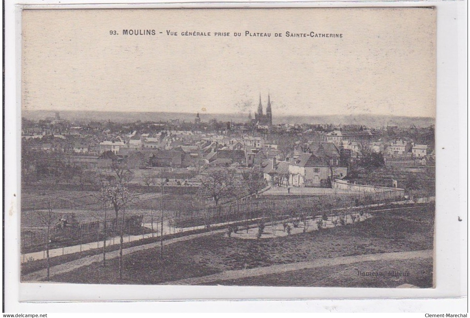 MOULINS : Vue Generale Prise Du Plateau De Ste-catherine - Tres Bon Etat - Moulins