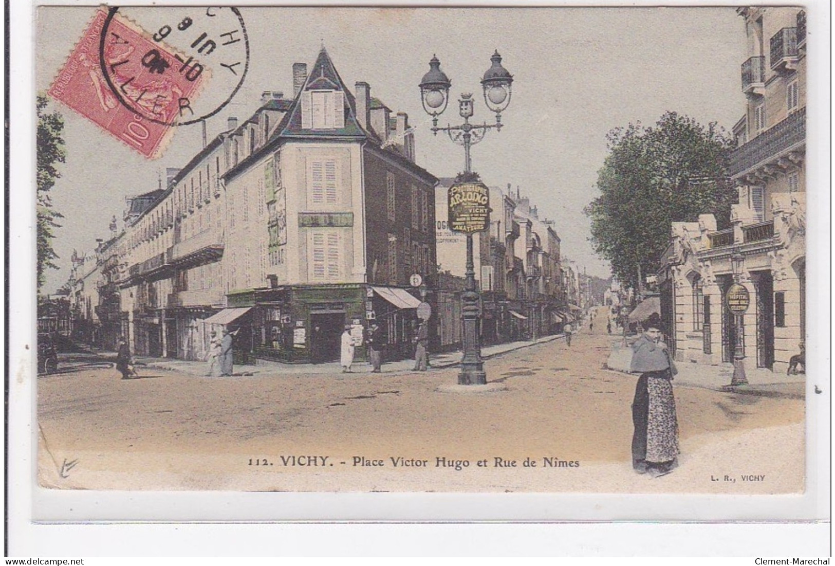 VICHY : Place Victor Hugo Et Rue De Nimes - Etat - Vichy