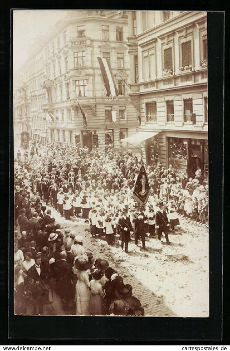 AK Köln, Hochstadenstrasse Mit Festumzug  - Köln