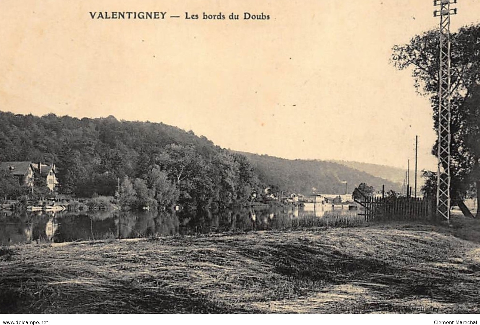 VALENTIGNEY : Les Bords Du Doubs - Tres Bon Etat - Valentigney