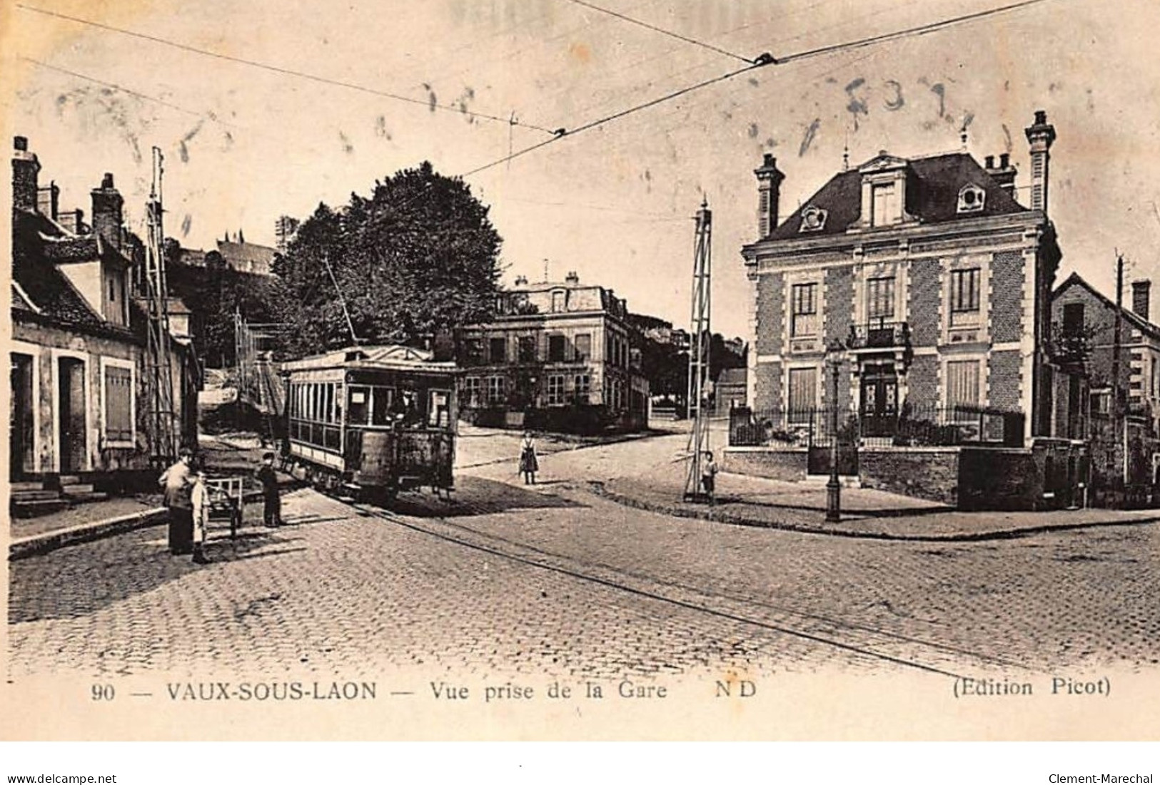 VAUX-SOUS-LAON : Vue Prise De La Gare - Tres Bon Etat - Other & Unclassified