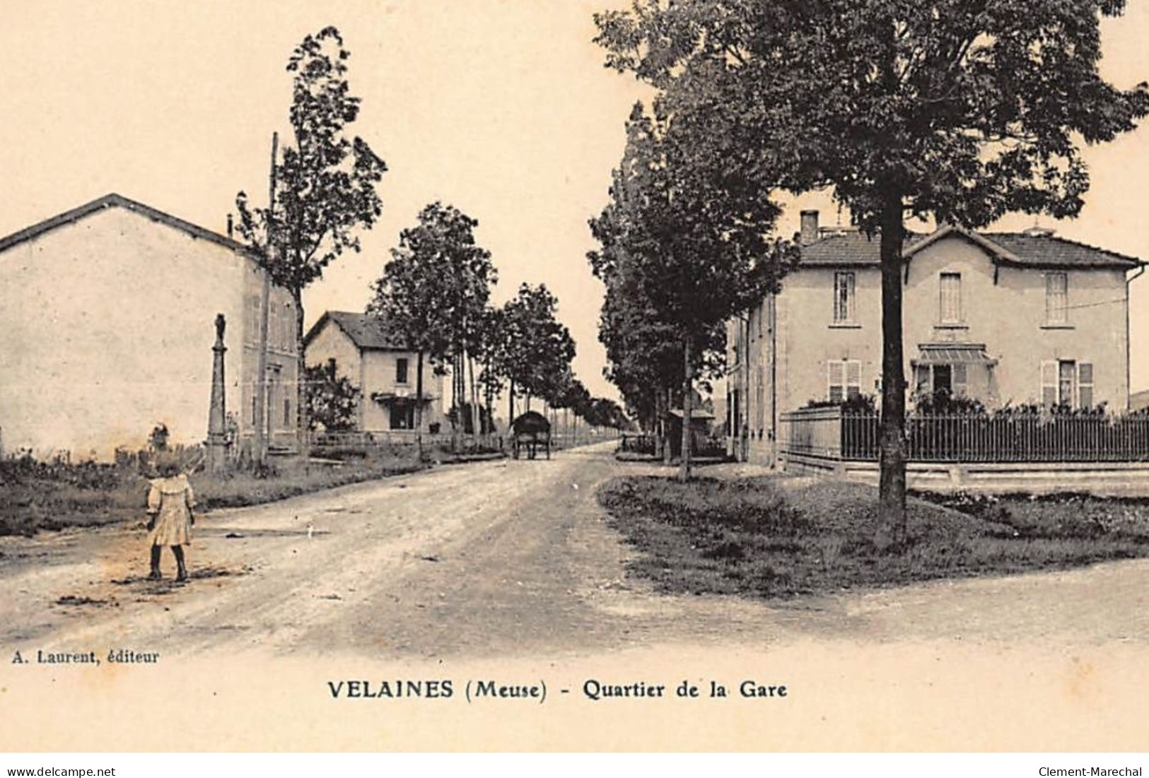 VELAINES : Quartier De La Gare - Tres Bon Etat - Other & Unclassified