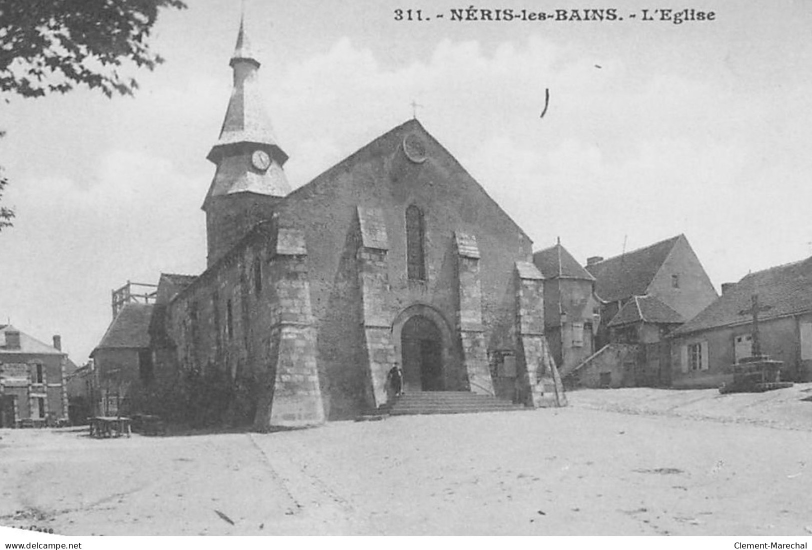 NERIS-les-BAINS : L'eglise - Tres Bon Etat - Neris Les Bains