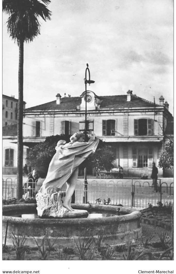 AJACCIO : La Are Statue De ""l'emoi"" - Tres Bon Etat - Ajaccio