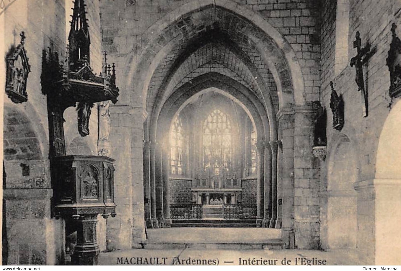 MACHAULT : Interieur De L'eglise - Etat - Autres & Non Classés