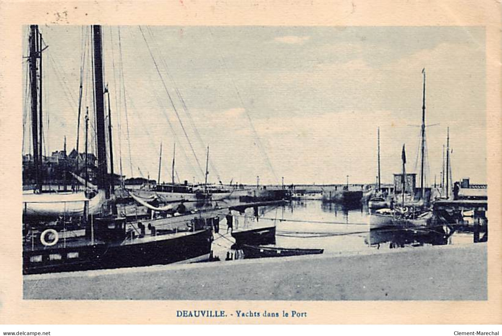 DEAUVILLE - Yachts Dans Le Port - Très Bon état - Deauville