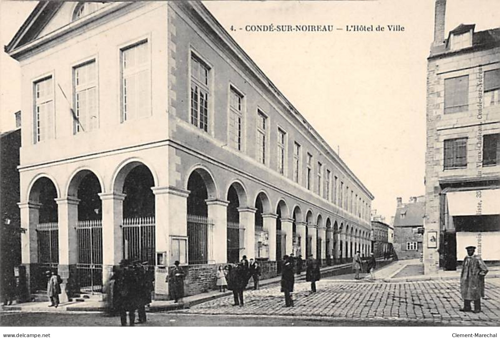 CONDE SUR NOIREAU - L'Hôtel De Ville - Très Bon état - Other & Unclassified
