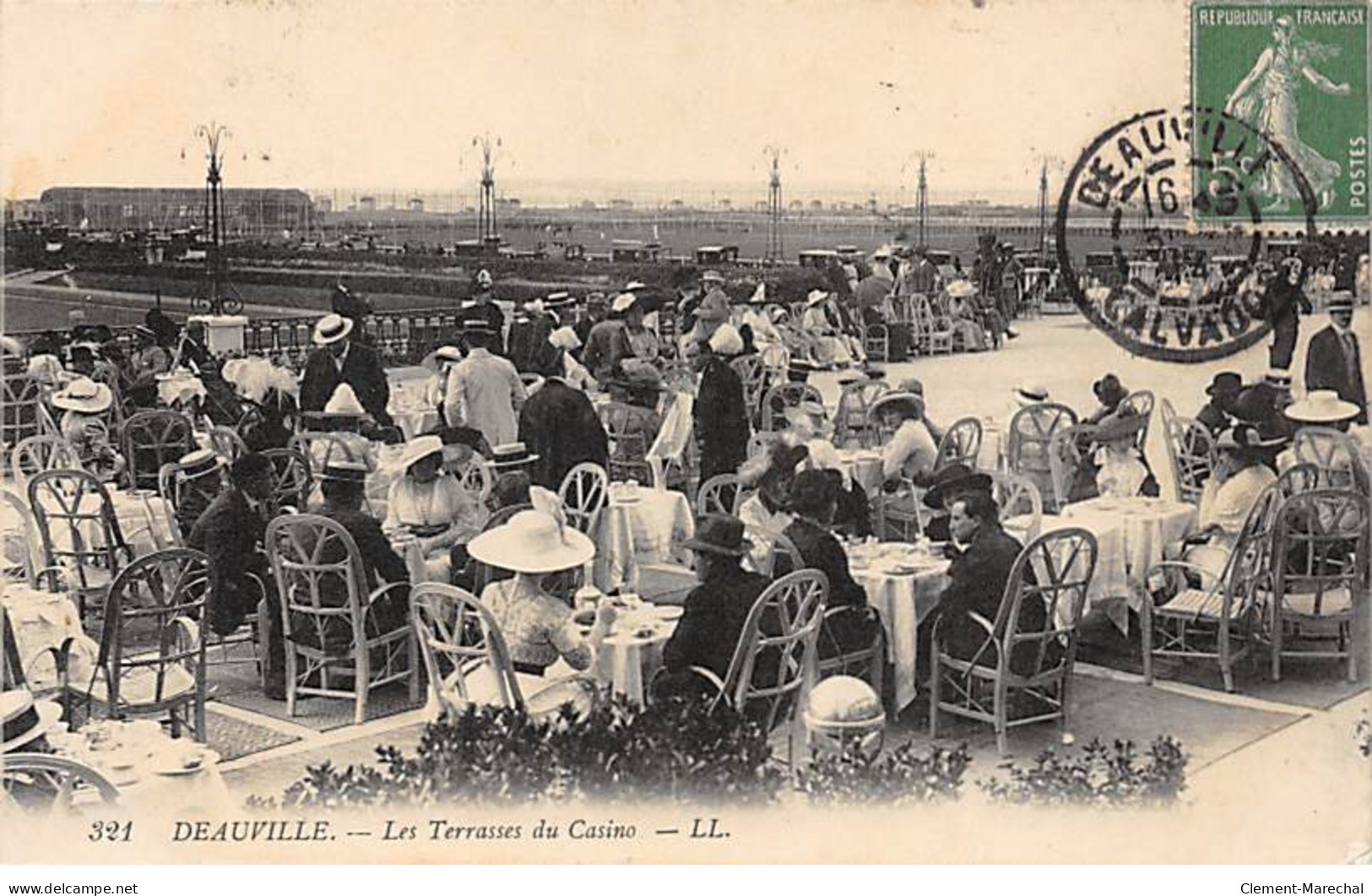 DEAUVILLE - Les Terrasses Du Casino - Très Bon état - Deauville