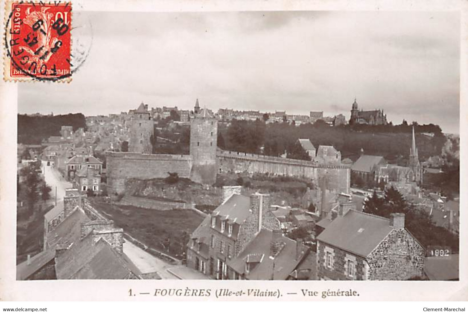 FOUGERES - Vue Générale - Très Bon état - Fougeres