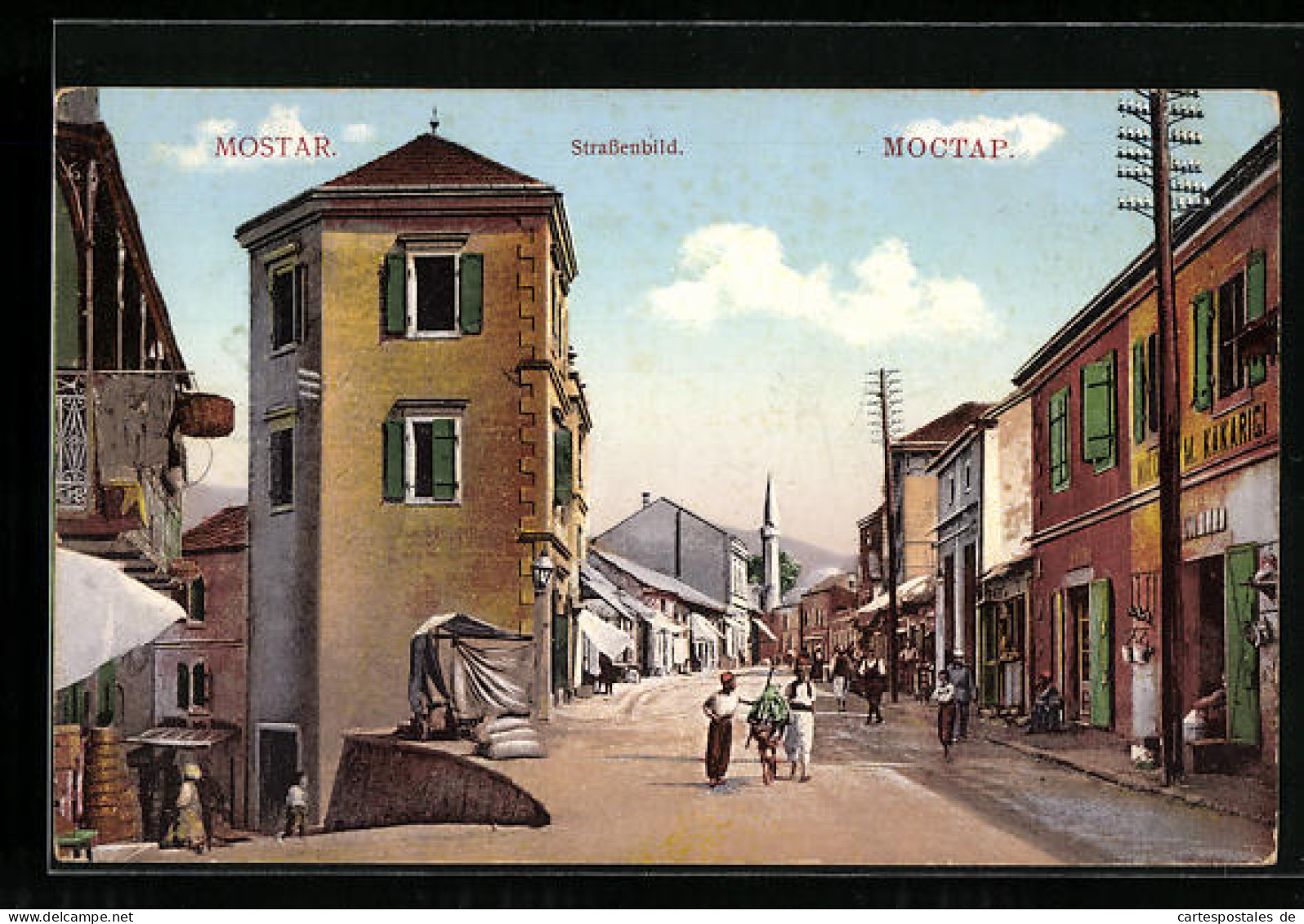 AK Mostar, Strassenbild Mit Passanten Und Blick Auf Moschee  - Bosnien-Herzegowina