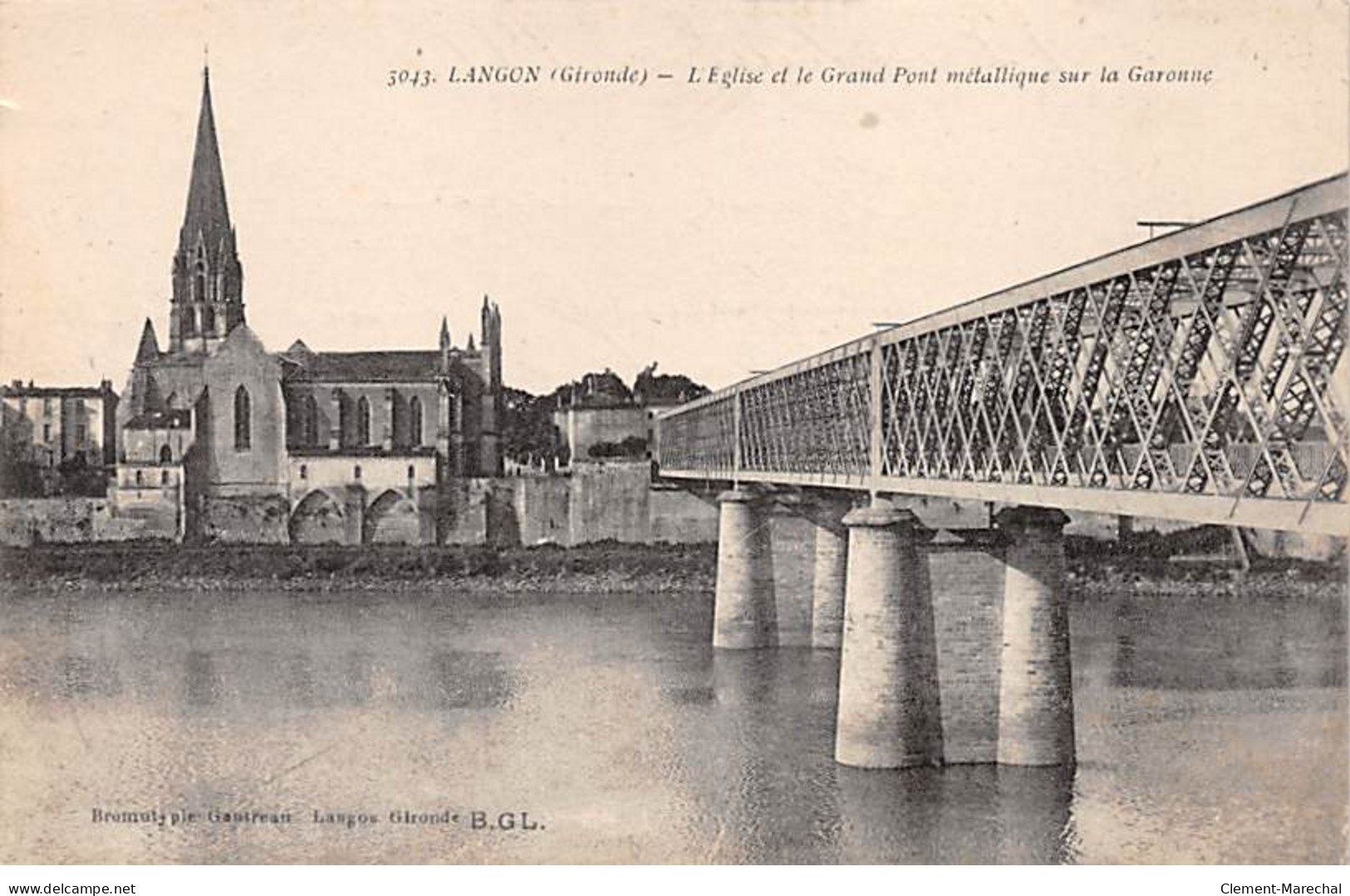 LANGON - L'Eglise Et Le Grand Pont Métallique Sur La Garonne - Très Bon état - Langon