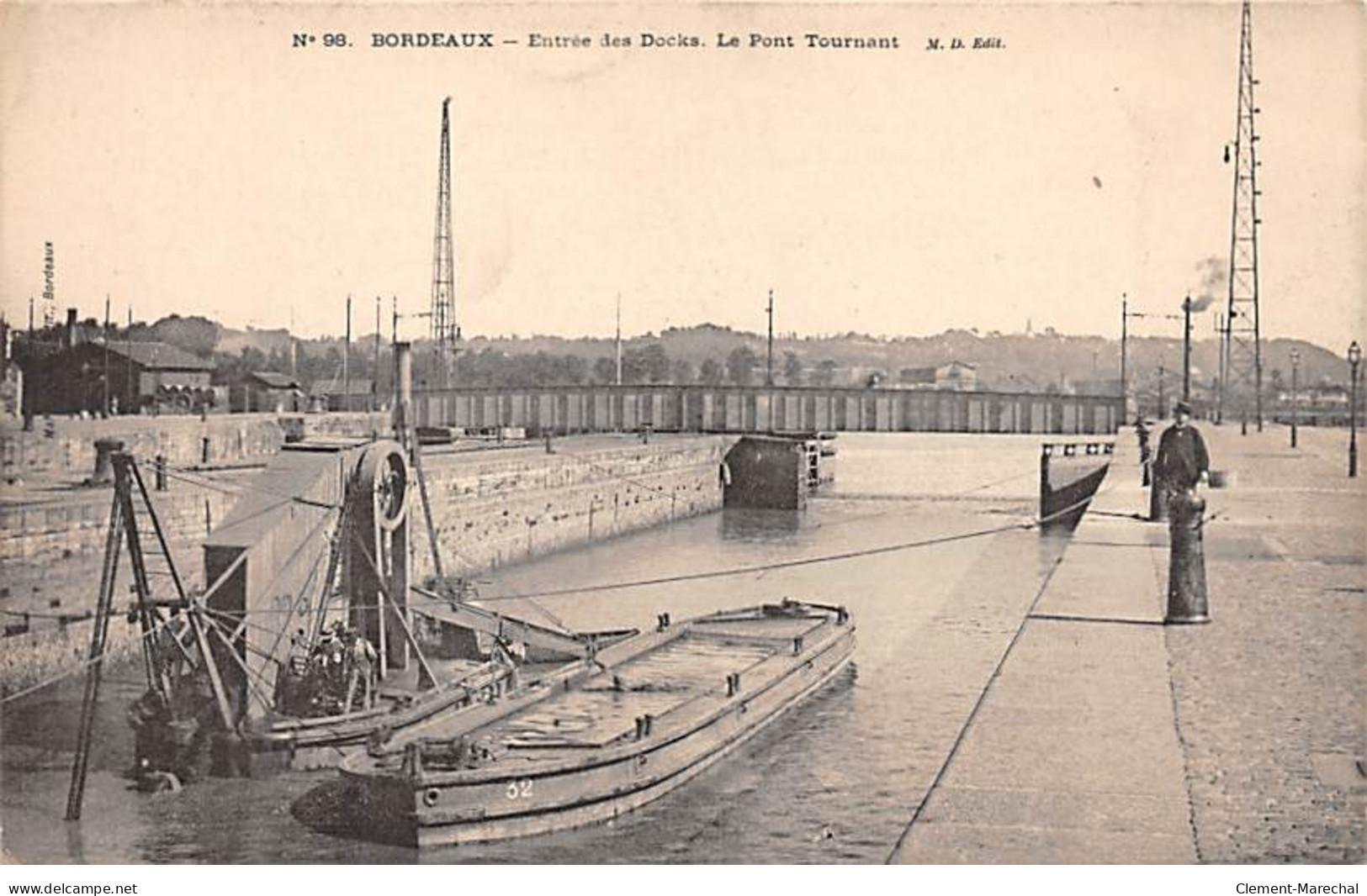 BORDEAUX - Entrée Des Docks - Le Pont Tournant - Très Bon état - Bordeaux
