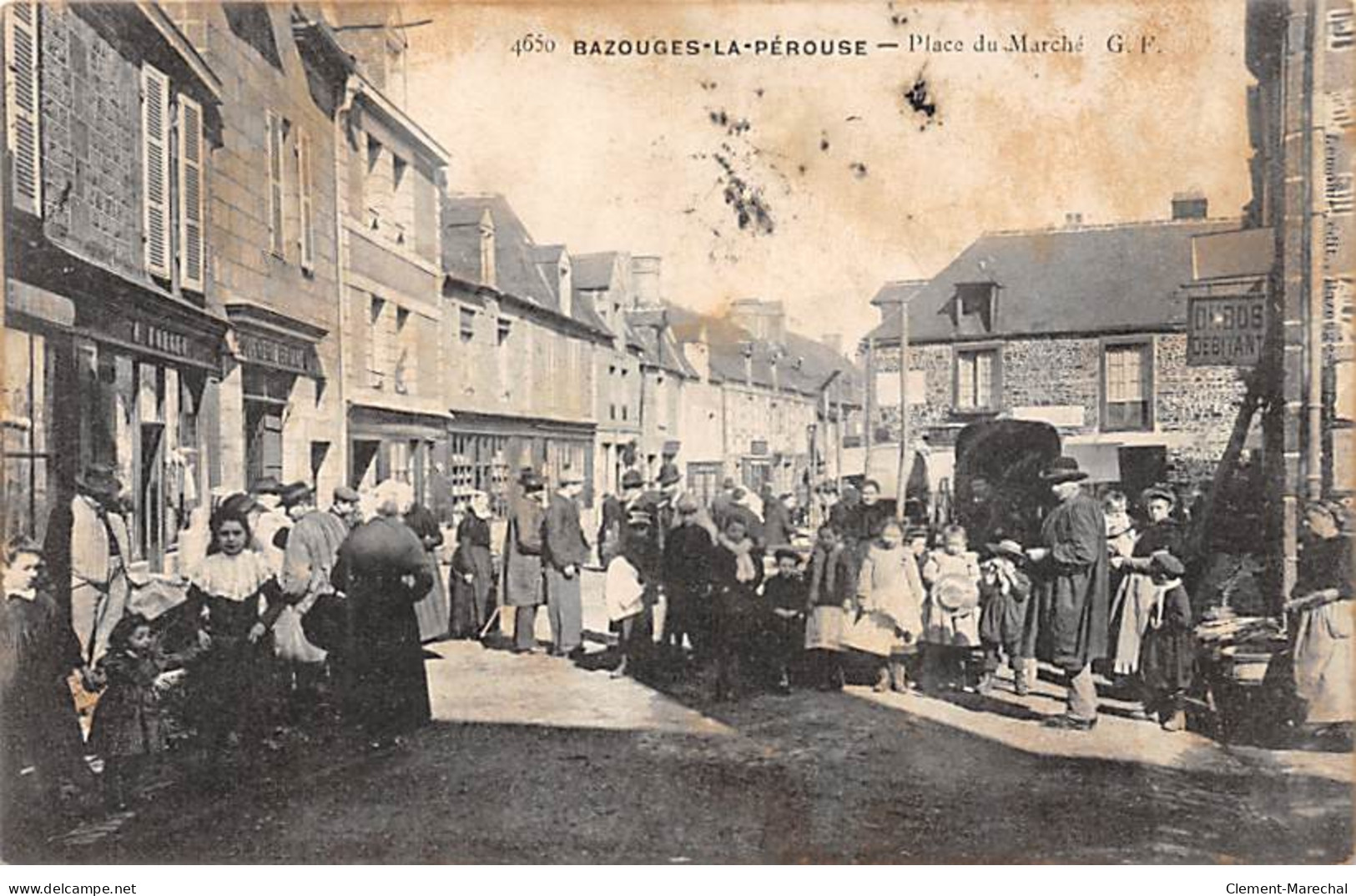 BAZOUGES LA PEROUSE - Place Du Marché - état - Sonstige & Ohne Zuordnung