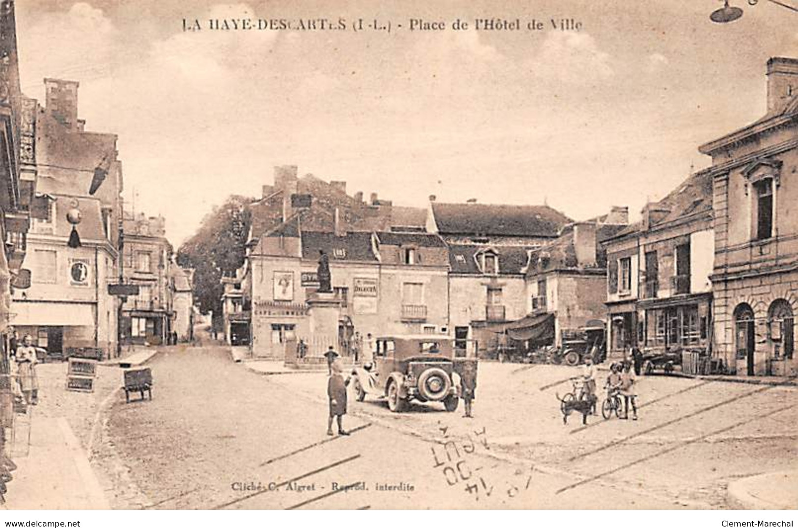 LA HAYE DESCARTES - Place De L'Hôtel De Ville - Très Bon état - Other & Unclassified