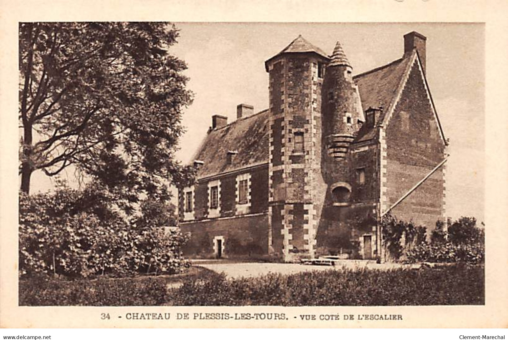 Château De PLESSIS LES TOURS - Vue Côté De L'Escalier - Très Bon état - Andere & Zonder Classificatie