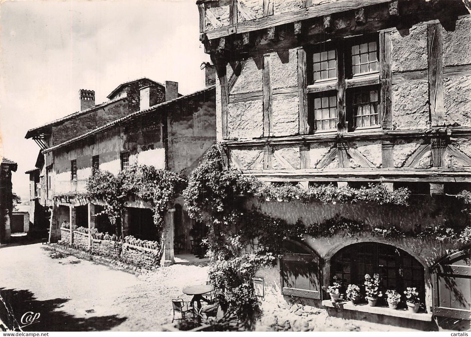 01-PEROUGES-N°4206-C/0197 - Pérouges