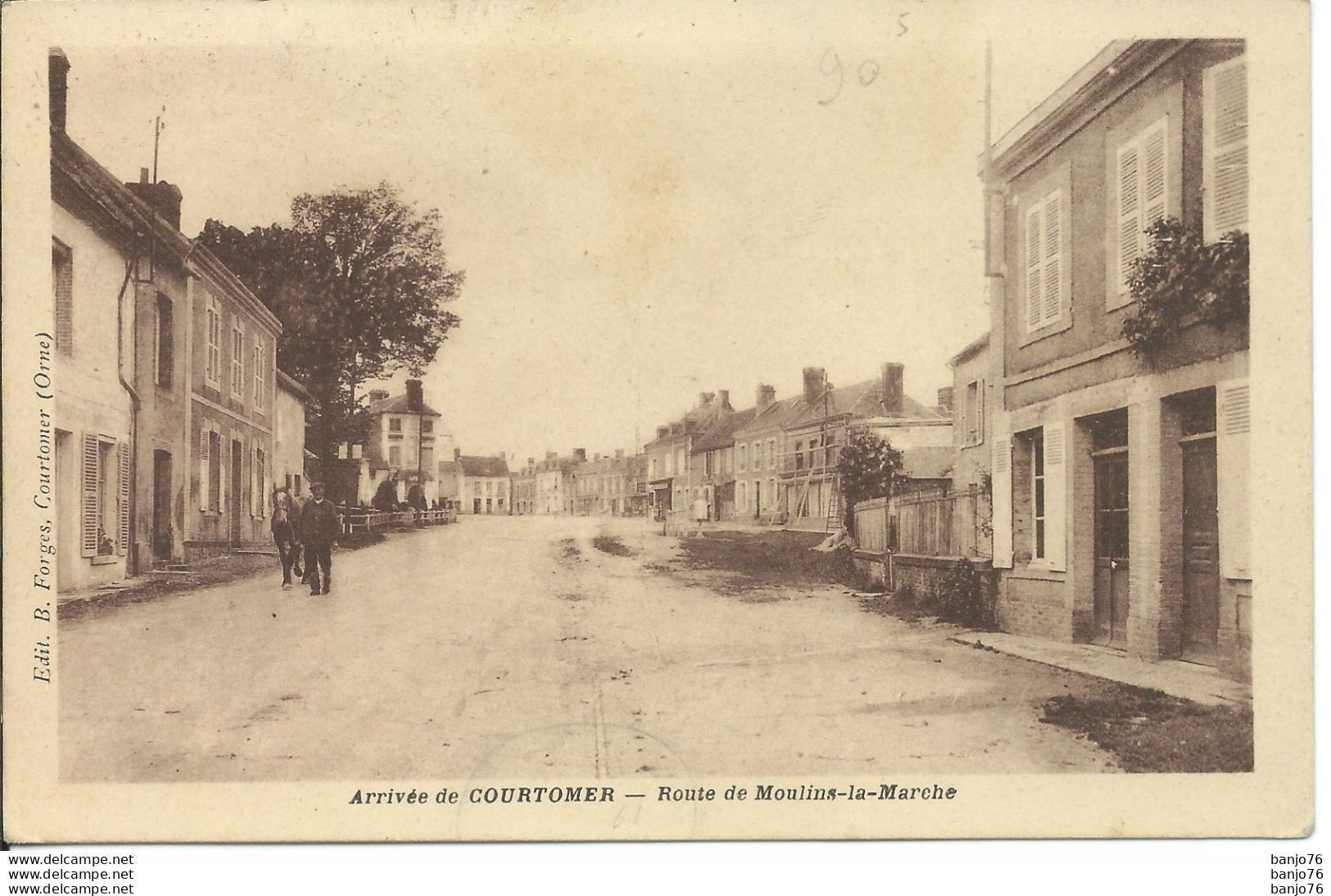 Arrivée De Courtomer (61) - Route De Moulins-la-Marche - Courtomer