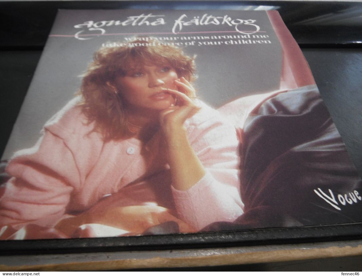 *  (vinyle - 45t) - Agnetha Fältskog - Wrap Your Arms Around Me / Take Good Care Of Your Children - Otros - Canción Inglesa